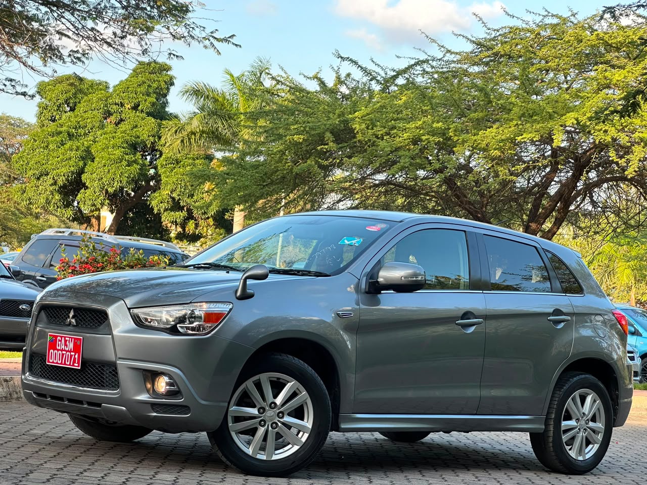 MITSUBISHI RVR thumbnail 8